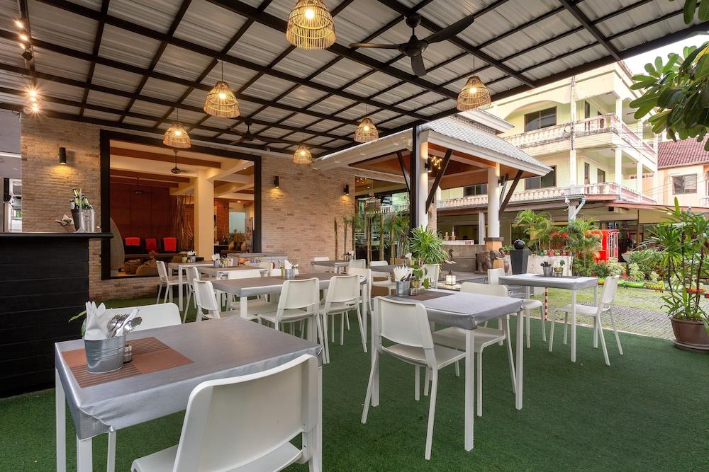 Baramee Resortel Patong Exterior foto